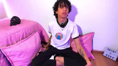 saint_dark online show from November 30, 2025, 3:38 pm