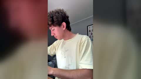 saint_nott online show from April 19, 2026, 3:33 pm