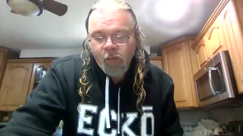 Snapshot of saintbeenadick chatting on April 8, 2026, 2:06 pm saintbeenadick online show from April 8, 2026, 2:06 pm