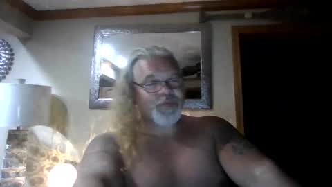 Snapshot of saintbeenadick chatting on May 7, 2026, 3:23 am saintbeenadick online show from May 7, 2026, 3:23 am