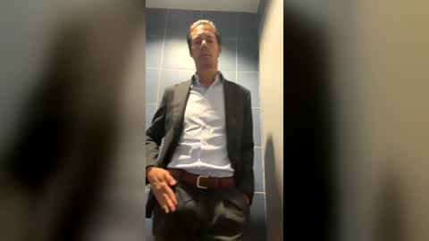 Snapshot of saintmichele chatting on July 31, 2026, 10:03 am saintmichele online show from July 31, 2026, 10:03 am