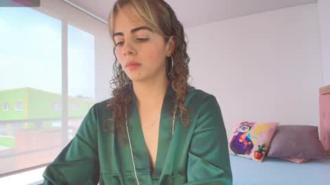 sairy_ online show from March 8, 2025, 5:43 pm