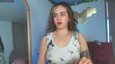 sairy_ online show from April 23, 2026, 4:42 pm