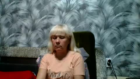 sakura_blonde online show from November 5, 2025, 3:23 pm
