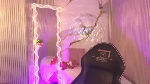  sakura  online show from April 12, 2026, 2:49 am