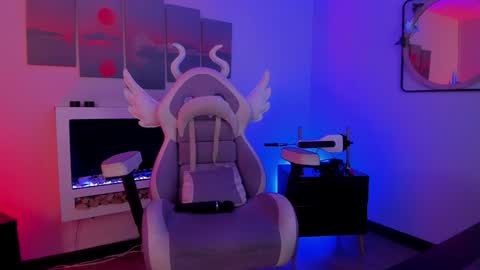 Sakura online show from January 10, 2025, 11:00 am