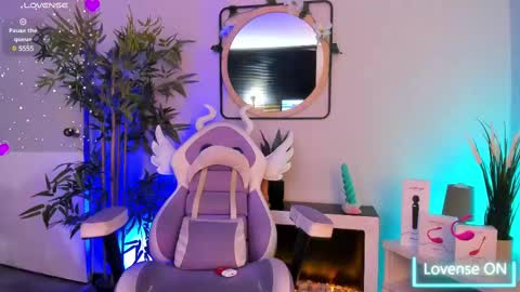 Sakura online show from February 24, 2025, 11:10 am