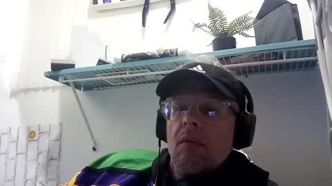 salis1981 online show from March 2, 2025, 5:01 am