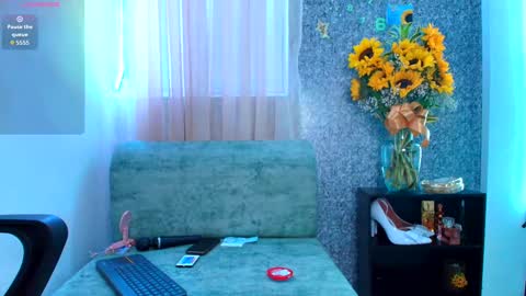 sally_ricci online show from October 10, 2025, 11:53 am