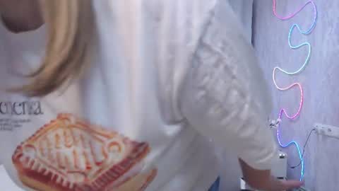 Snapshot of sallyverda chatting on July 4, 2026, 6:03 pm Sally online show from July 4, 2026, 6:03 pm