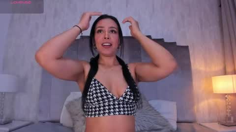 Marcela online show from May 19, 2026, 12:33 pm