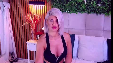 Snapshot of salmaroze chatting on May 1, 2026, 5:01 am SalmaRoze online show from May 1, 2026, 5:01 am