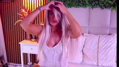 Snapshot of salmaroze chatting on May 15, 2026, 7:48 am SalmaRoze online show from May 15, 2026, 7:48 am