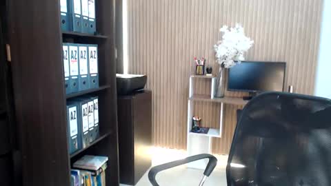 Snapshot of salome_010 chatting on April 4, 2026, 9:01 pm Salome online show from April 4, 2026, 9:01 pm
