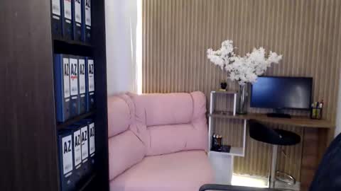 Snapshot of salome_010 chatting on April 9, 2026, 8:36 pm Salome online show from April 9, 2026, 8:36 pm