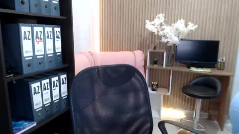 Snapshot of salome_010 chatting on April 24, 2026, 10:23 pm Salome online show from April 24, 2026, 10:23 pm