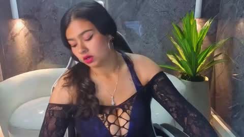 Snapshot of salome_tp chatting on September 23, 2025, 12:52 pm Salome online show from September 23, 2025, 12:52 pm