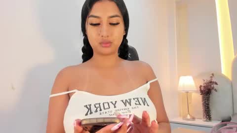   online show from November 18, 2025, 8:46 pm