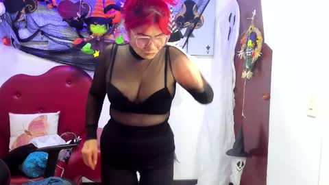 Salomee diazz online show from October 31, 2025, 9:05 pm