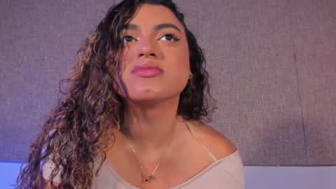 Salome Ferreira online show from October 14, 2025, 5:14 pm