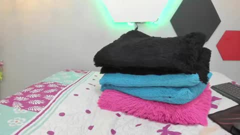 martina online show from February 10, 2025, 4:19 am