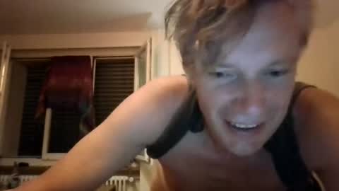 Snapshot of salsapaulus chatting on June 30, 2026, 11:39 pm salsapaulus online show from June 30, 2026, 11:39 pm