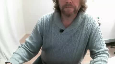 Saltimbanquier  Salt  ou  Banquier  online show from December 17, 2024, 7:26 pm