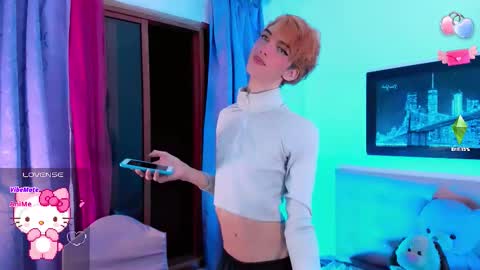 salvatore_boom online show from September 19, 2025, 9:22 am