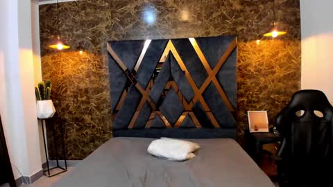 SALVATORE online show from January 18, 2025, 2:33 pm