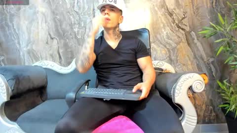 SALVATORE online show from September 17, 2025, 11:12 am