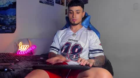   online show from November 28, 2025, 1:30 am