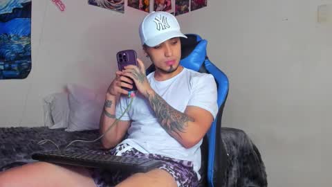   online show from December 1, 2025, 2:05 am