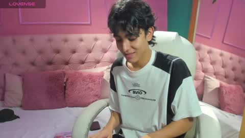 salvatore  online show from January 8, 2025, 4:44 am