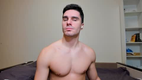 Snapshot of sam_huston18 chatting on January 9, 2025, 12:25 am BACK IN 2 WEEKS online show from January 9, 2025, 12:25 am