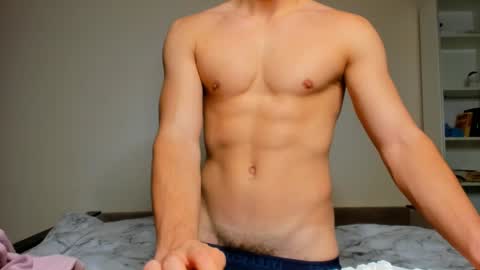 Snapshot of sam_huston18 chatting on January 24, 2025, 9:28 am BACK IN 2 WEEKS online show from January 24, 2025, 9:28 am