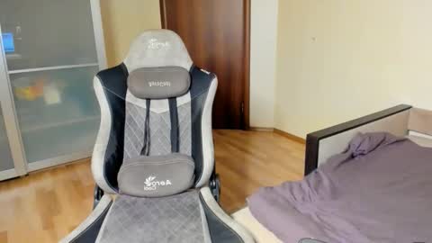 Snapshot of sam_huston18 chatting on October 29, 2025, 10:00 pm BACK IN 2 WEEKS online show from October 29, 2025, 10:00 pm