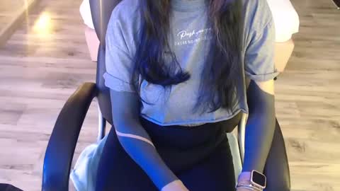 SAM MANSON online show from October 7, 2025, 2:03 pm