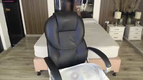 SAM MANSON online show from January 15, 2026, 12:21 pm