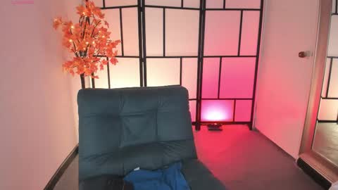 Sam online show from November 28, 2025, 1:14 pm