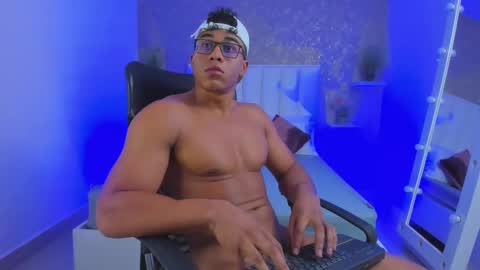 Snapshot of sam_rouge chatting on February 19, 2025, 11:36 pm sam_rouge online show from February 19, 2025, 11:36 pm