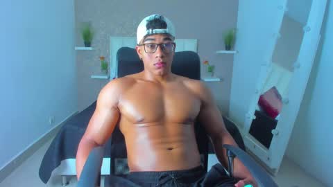 Snapshot of sam_rouge chatting on March 1, 2025, 11:37 pm sam_rouge online show from March 1, 2025, 11:37 pm