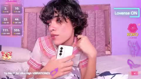 Snapshot of sam_sexy0106 chatting on January 15, 2026, 4:33 pm sam_sexy0106 online show from January 15, 2026, 4:33 pm