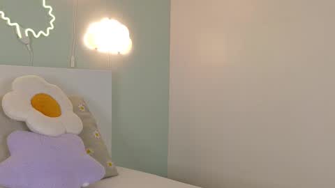   online show from November 28, 2025, 11:35 am