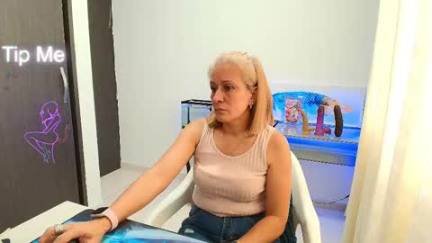 Samanta Stone online show from September 23, 2025, 8:34 pm