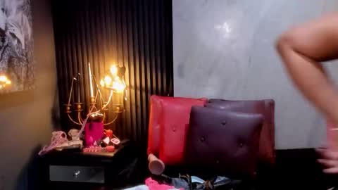 Samanta online show from April 19, 2026, 7:16 pm