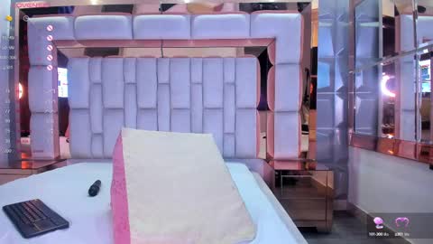 S A M A N T A   online show from February 11, 2025, 9:42 am