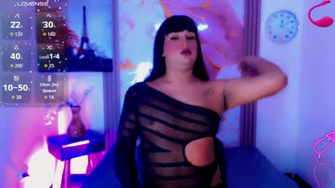 samantha__paez online show from June 9, 2026, 7:47 pm