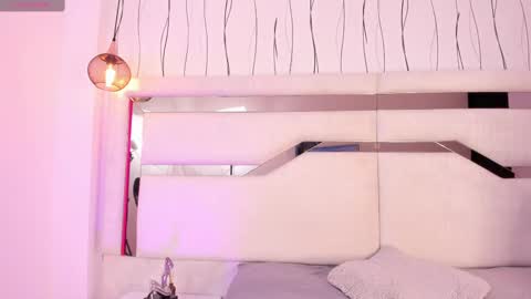 Samantha Beckham online show from March 11, 2025, 3:02 pm