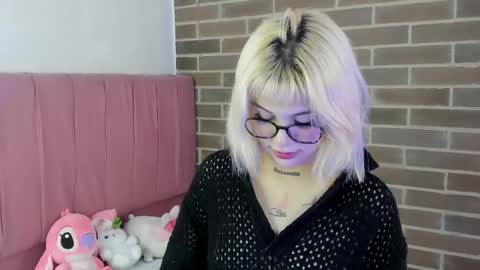 samantha_browwnn online show from January 9, 2026, 7:04 pm