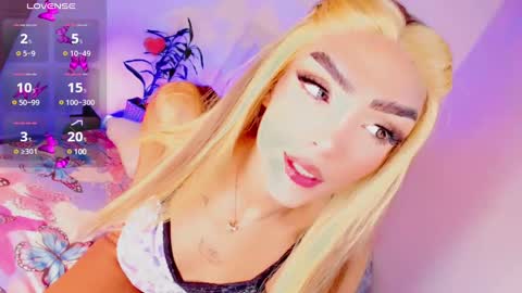 samantha_duke66 online show from December 10, 2024, 1:43 am